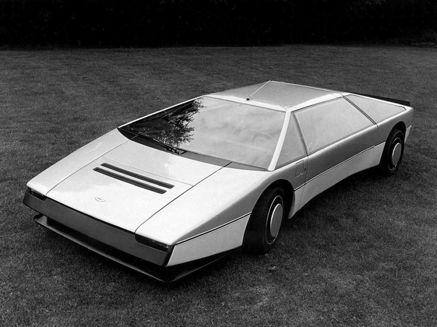 Aston Martin Bulldog Concept 1980 года  (фото 9 из 18)